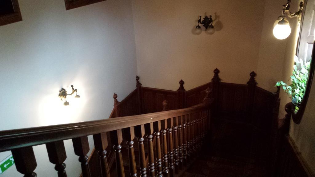 Kocsis Panzio Es Etterem Bed & Breakfast Komarom Exterior photo